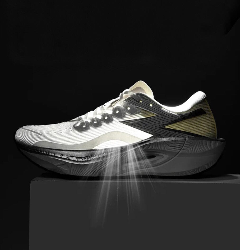 VeloSpark X – Premium Performance Sports Sneakers Featuring Carbon Plate Technology